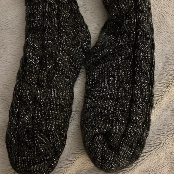 NWT Laila Bow Fleece Lined Sock charcoal silver w/ adorable bow. Shoe size 5-10 - Picture 15 of 16